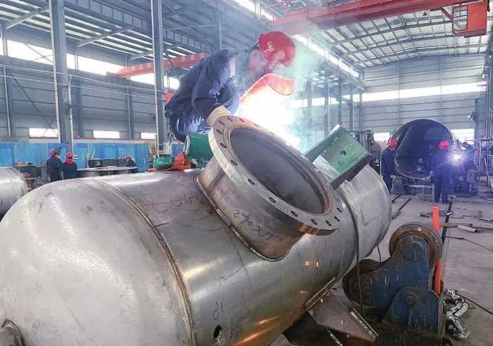 我市一鈦企業(yè)生產(chǎn)加工現(xiàn)場 我市一鈦企業(yè)生產(chǎn)加工現(xiàn)場